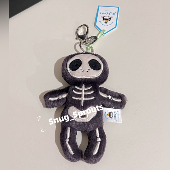 NWT AUTHENTIC‼️Jellycat Skeleton Bob Bag Charm Keychain - FAST SHIPPING - Picture 3 of 4
